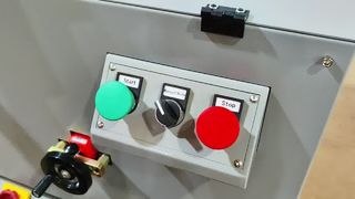 Flattening and Groove Pressing Machine은 하드디스크에 사용되는 평탄화 및 홈가공 통합 기계입니다.